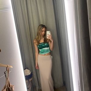 Meet your Posher, Maya